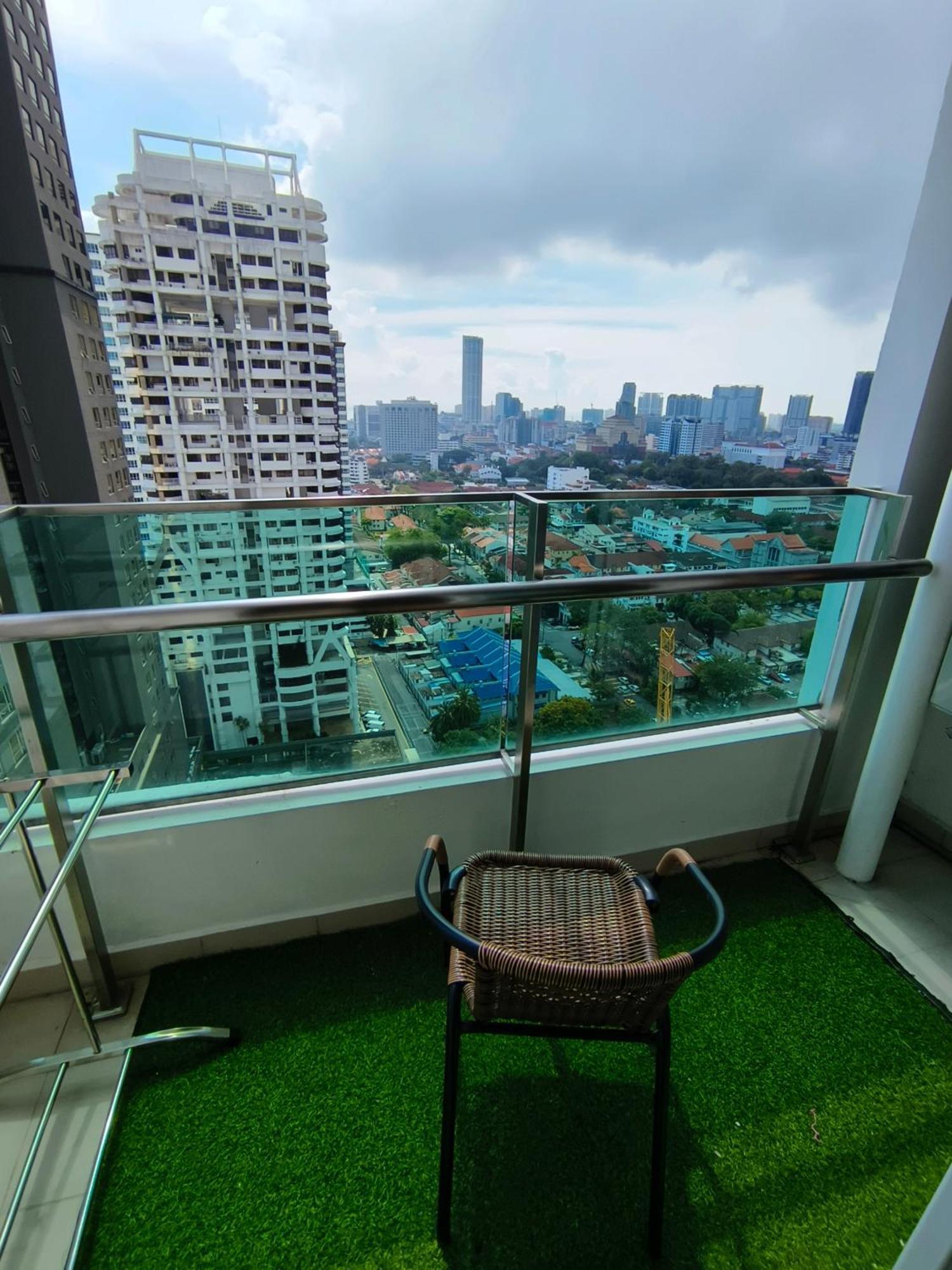 Апартаменты Seaview Mansion One Georgetown Экстерьер фото