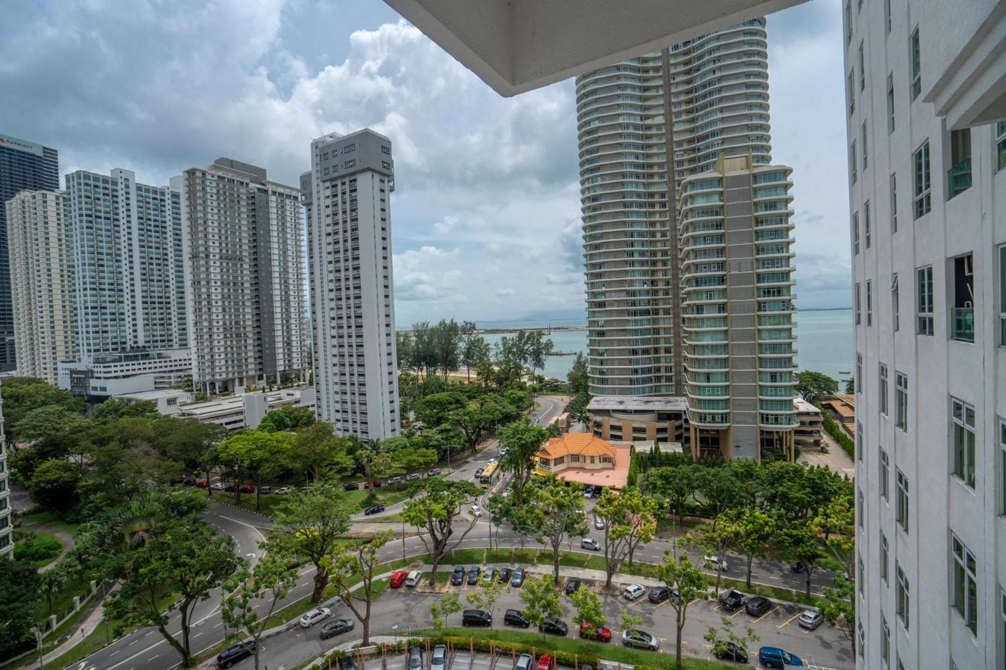 Апартаменты Seaview Mansion One Georgetown Экстерьер фото